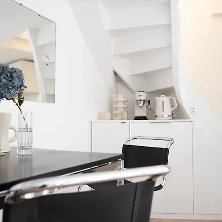Triplex Lumineux Avec Balcon - 500m Champs Elysees 公寓 巴黎